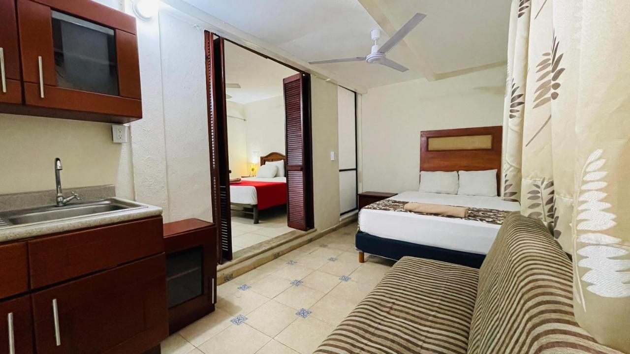 Hotel B&B - 5Th Avenue Playa del Carmen Exterior foto A room at the hotel