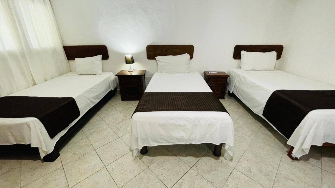 Hotel B&B - 5Th Avenue Playa del Carmen Exterior foto A room at the hotel
